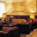 Ascot 4*