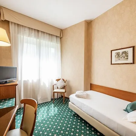 Otel Ascot 4*