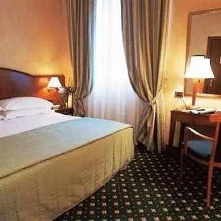 Otel Ascot 4*
