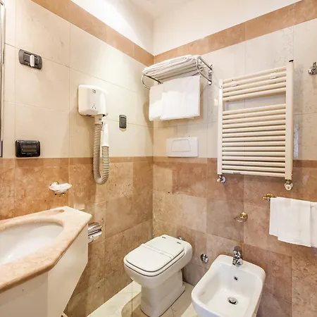 Ascot 4* Milano