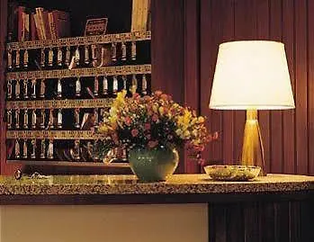 Ascot Hotel 4*