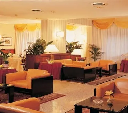 أسكوت 4*