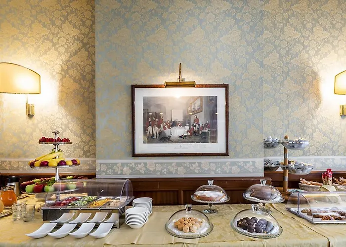 Ascot Hotel 4*
