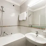 Ascot 4* Milan