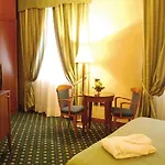 Ascot Hotel 4*