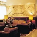Ascot Hotel