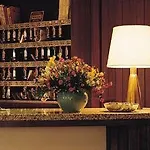Ascot Hotel 4*
