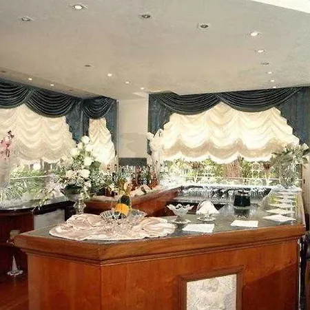 Ascot 4* Milan