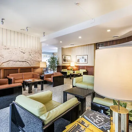 Ascot Hotel