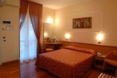 Ascot Milan